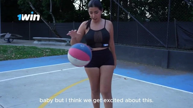 Sextoy télécommandé en public : voisin contrôle ma jouissance sur le terrain