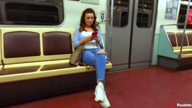 Plan cul torride après rencontre sexy dans le métro