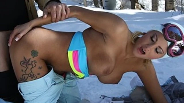 "Jessica Nyx sucks and fucks in ski - sexy blonde in action"